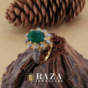 EMERALD GOLD RING