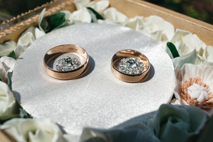 Gold and Diamond in Wedding Jewellery
