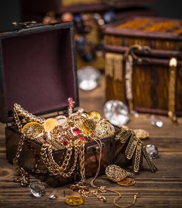 history of gold jewelery